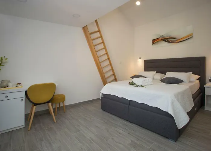 Central Old Town Rooms